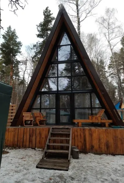 Дом-шалаш на Усе