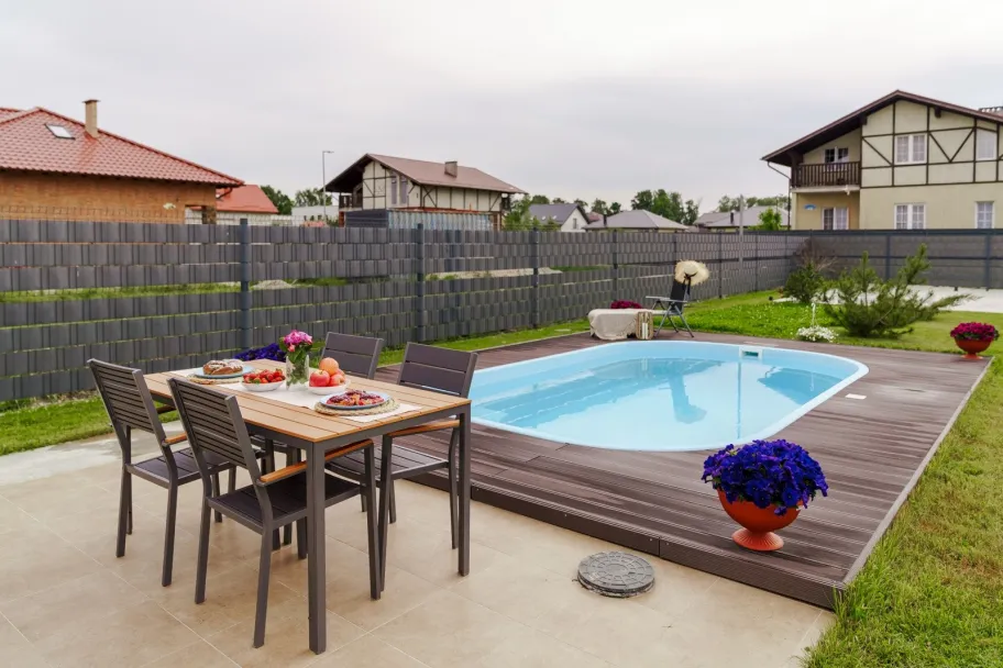 Дом у моря с баней и бассейном