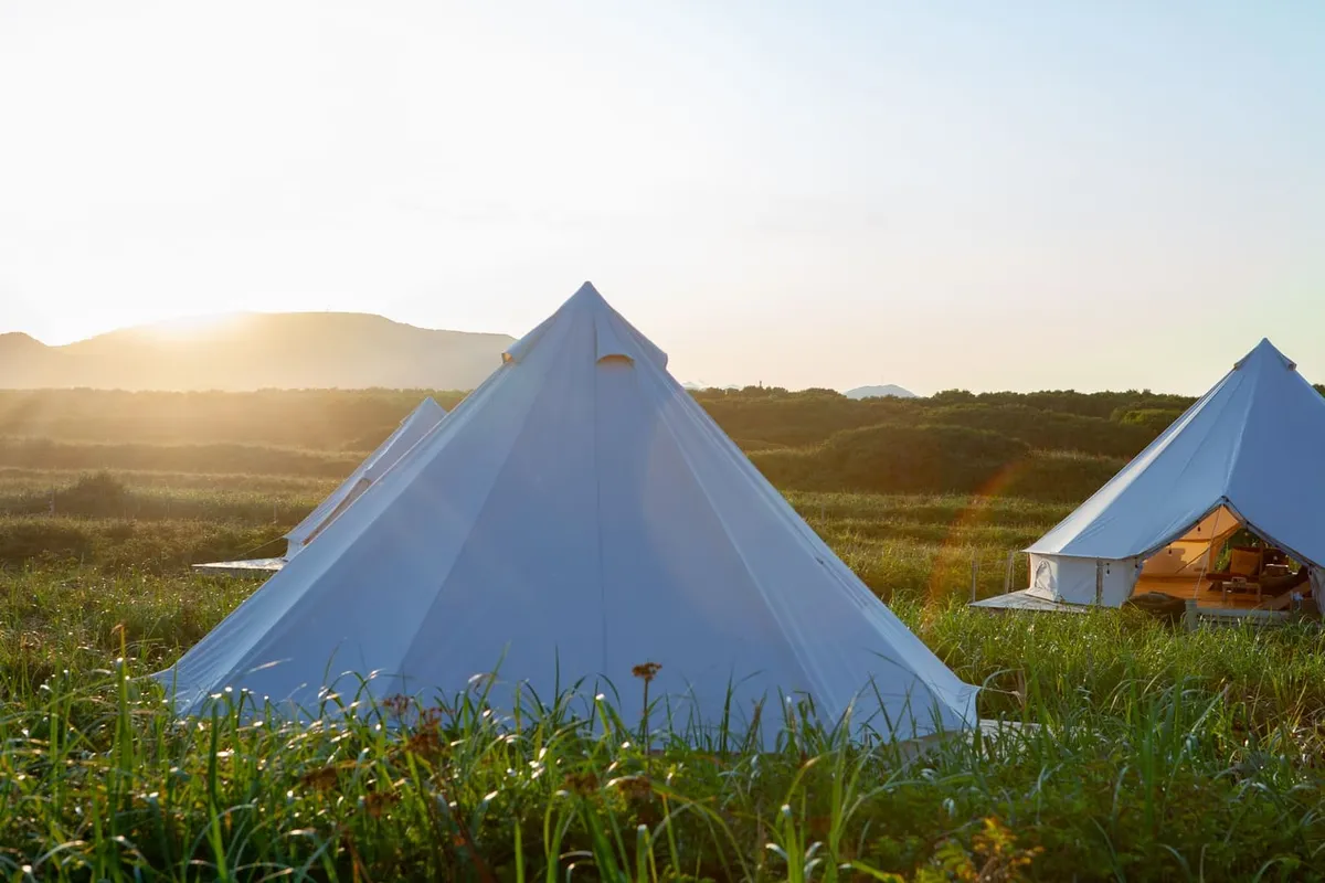 Шатер с видом на вулканы