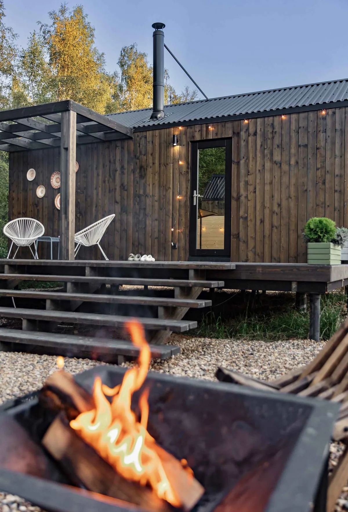 Персиковый