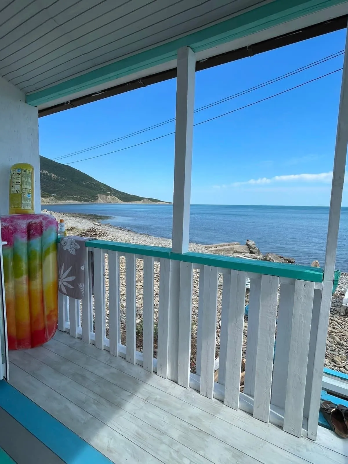 Домик на берегу моря