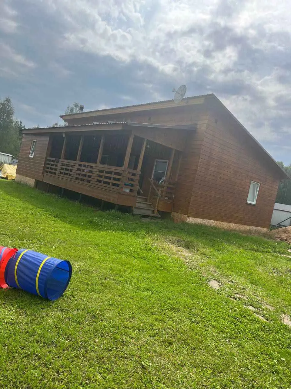 Дом с террасой и баней