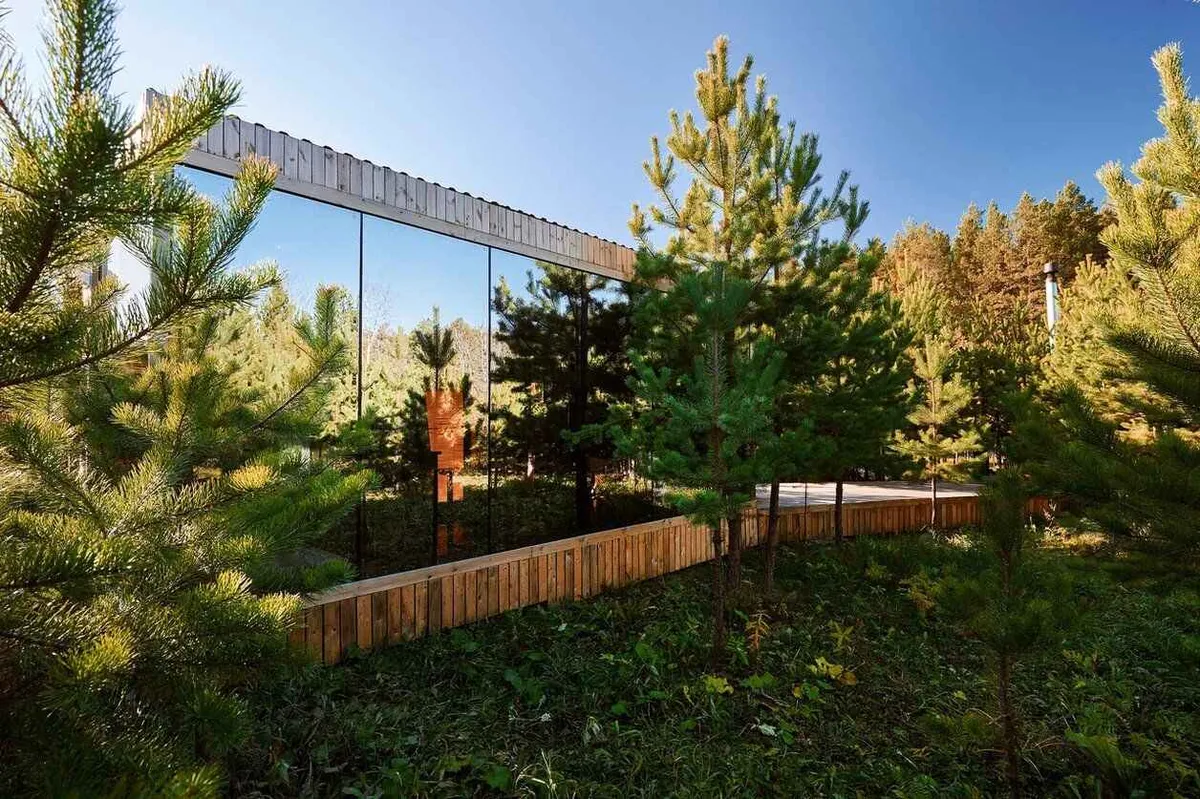 Зеркальный домик