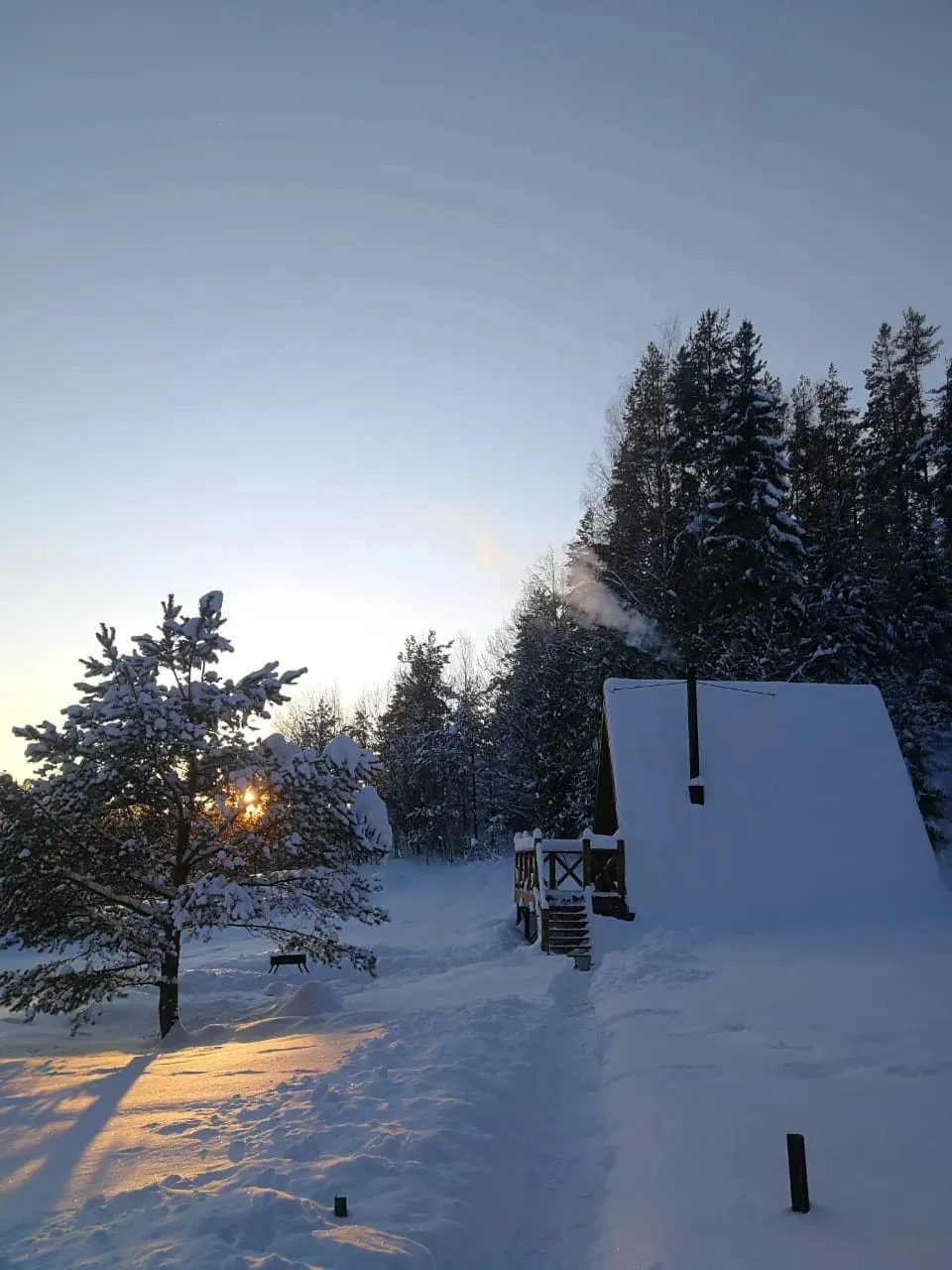 Дом у скалы