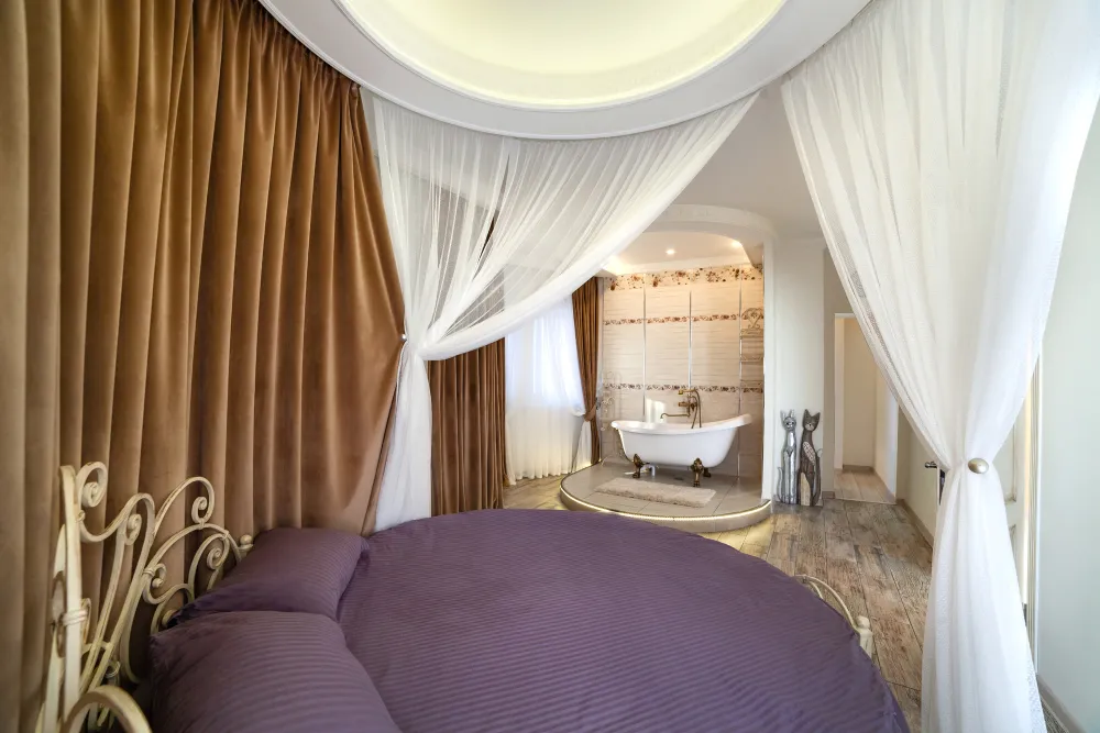 Замок на берегу озера фото 4